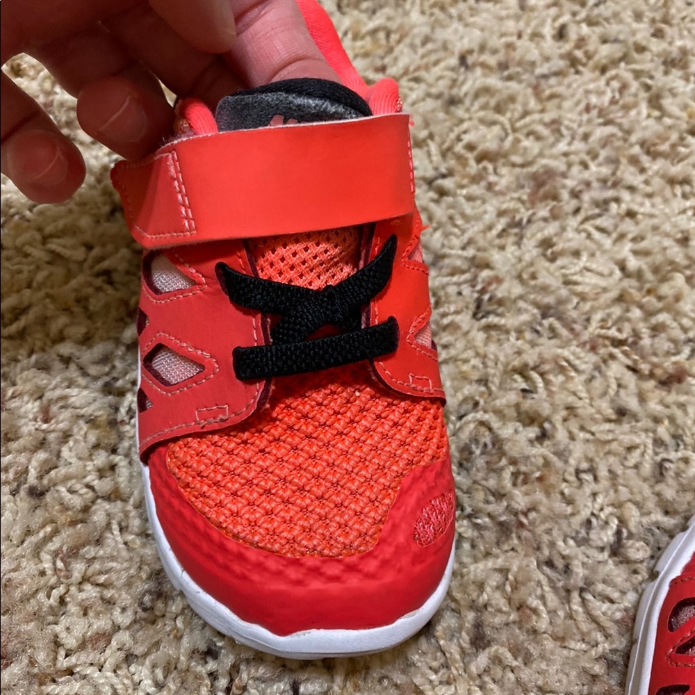 Nike Shoes - Picture 7 of 8